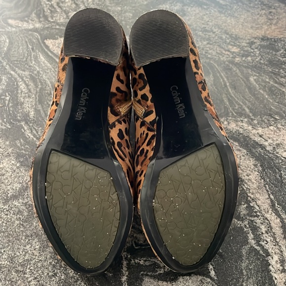 Calvin Klein genuine calf hair bootie size 8 - Picture 5 of 5